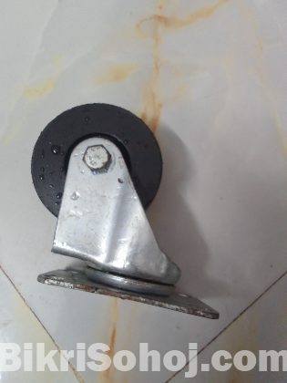 ৪ পিস ট্রলি চাকা সেল করা হবে